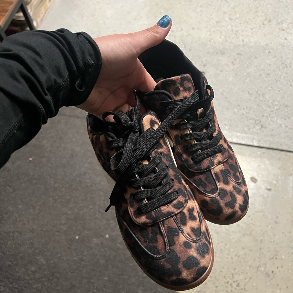 DV by Dolce Vita Brown Leopard Sneakers